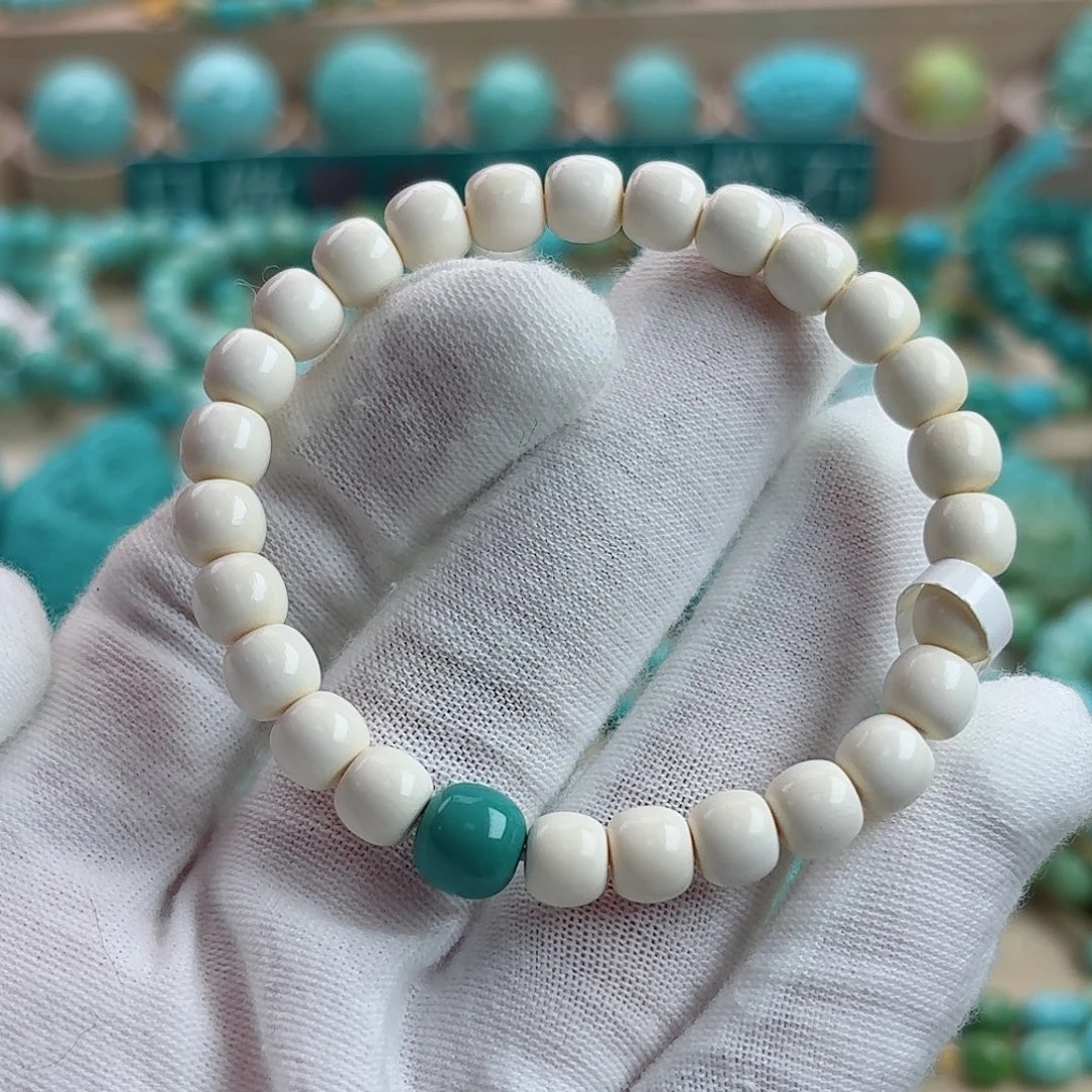 绿松石未镶嵌珠宝奇石（泡油）