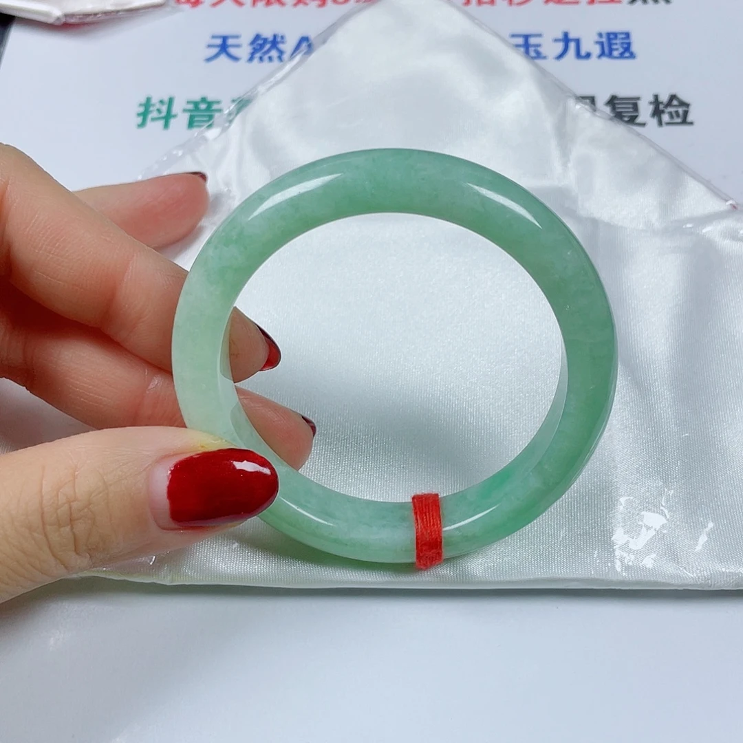 翡翠未镶嵌手镯圈口54.8宽12.3厚8.7