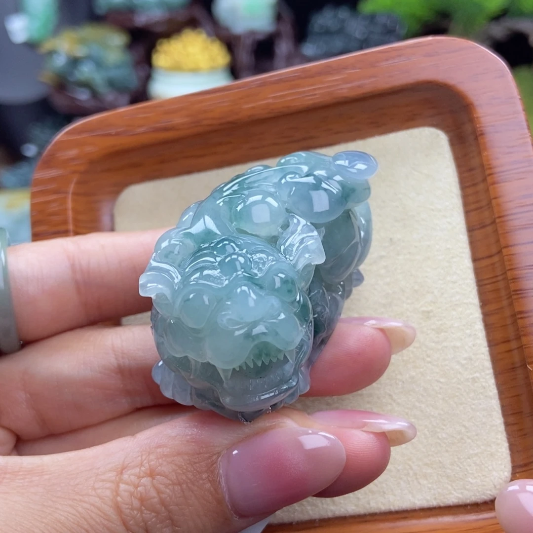 颈饰未镶嵌翡翠A39 高冰双色含珠貔貅