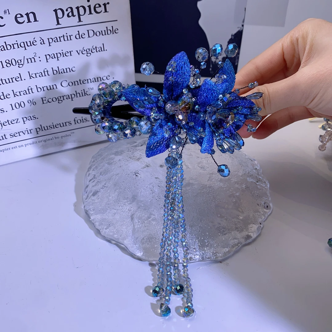 A8654编号紫莹轻奢发饰《扭扭夹》