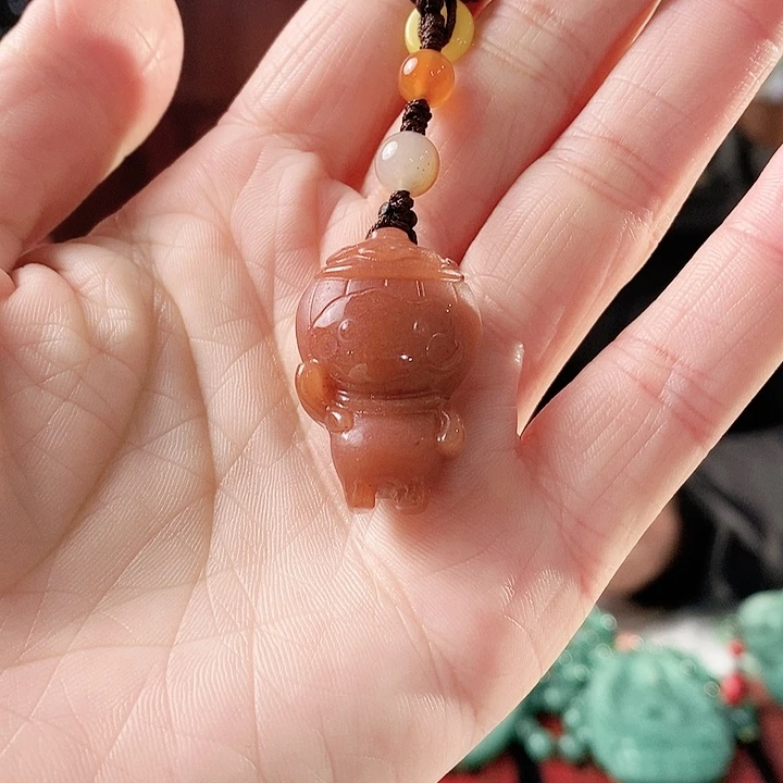 密玉（石英质玉）颈饰未镶嵌