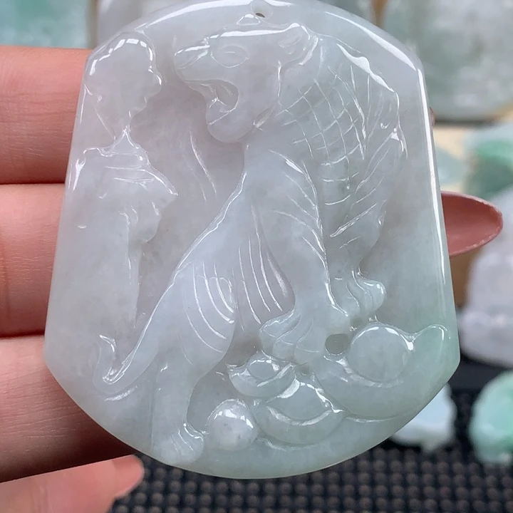 颈饰未镶嵌翡翠虎