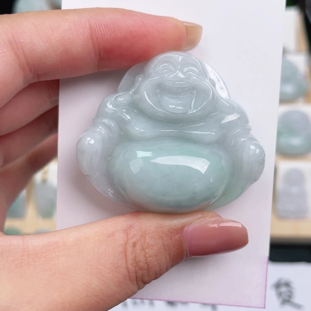 翡翠未镶嵌颈饰佛公