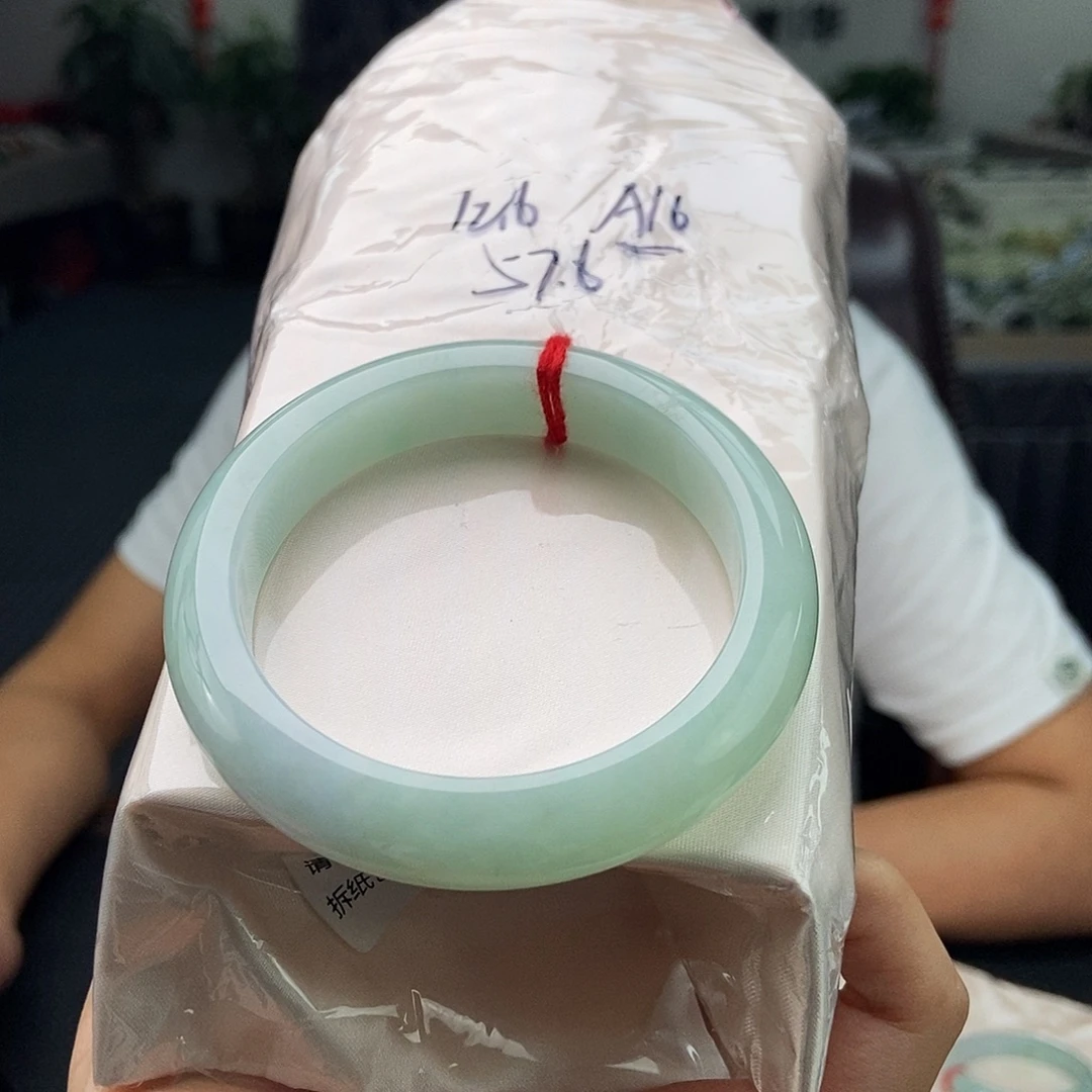 未镶嵌手镯翡翠拍一发一