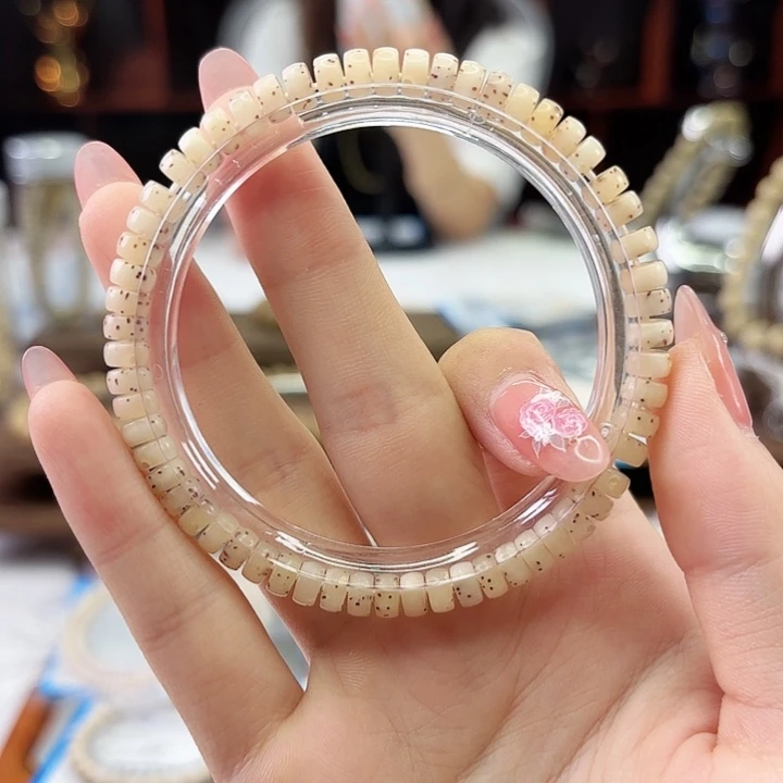 吊坠星月菩提Ll.6x3数星星药片