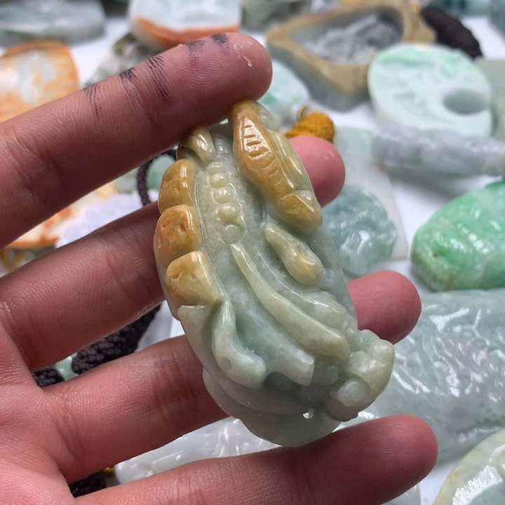 颈饰未镶嵌翡翠保真天然a货翡翠