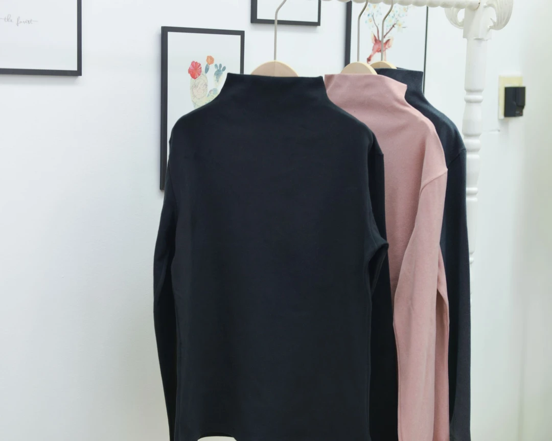 春秋女士澳绒发热纤维百搭中圆领长袖贴身打底衫宽松版半高领