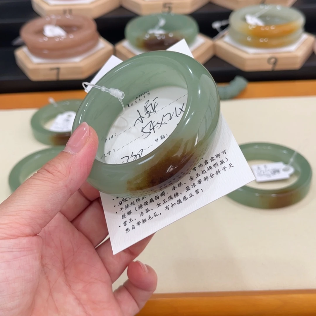 未镶嵌手镯石英质玉小****吃