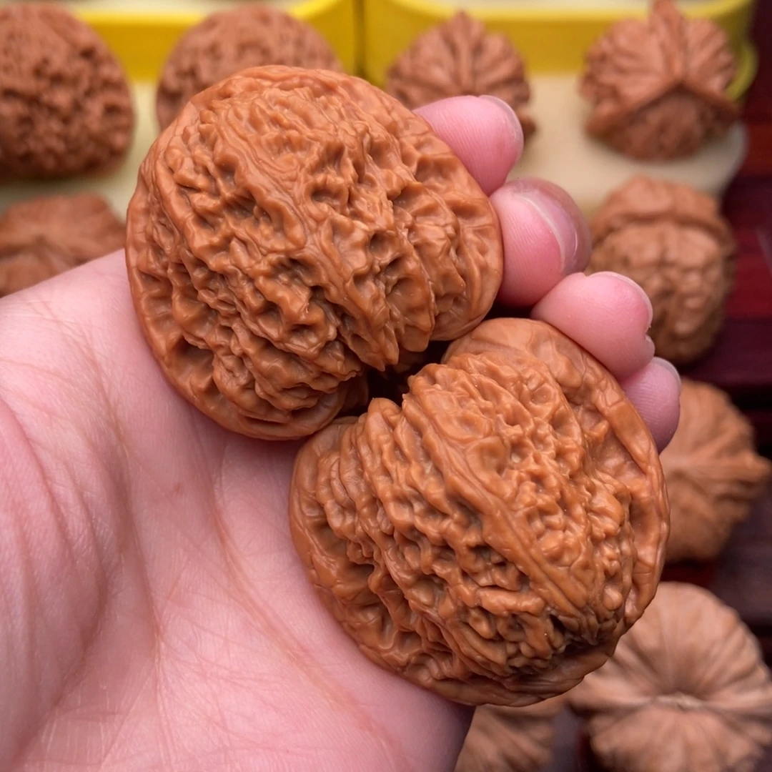 李***生文玩核桃把件精品三角疆41