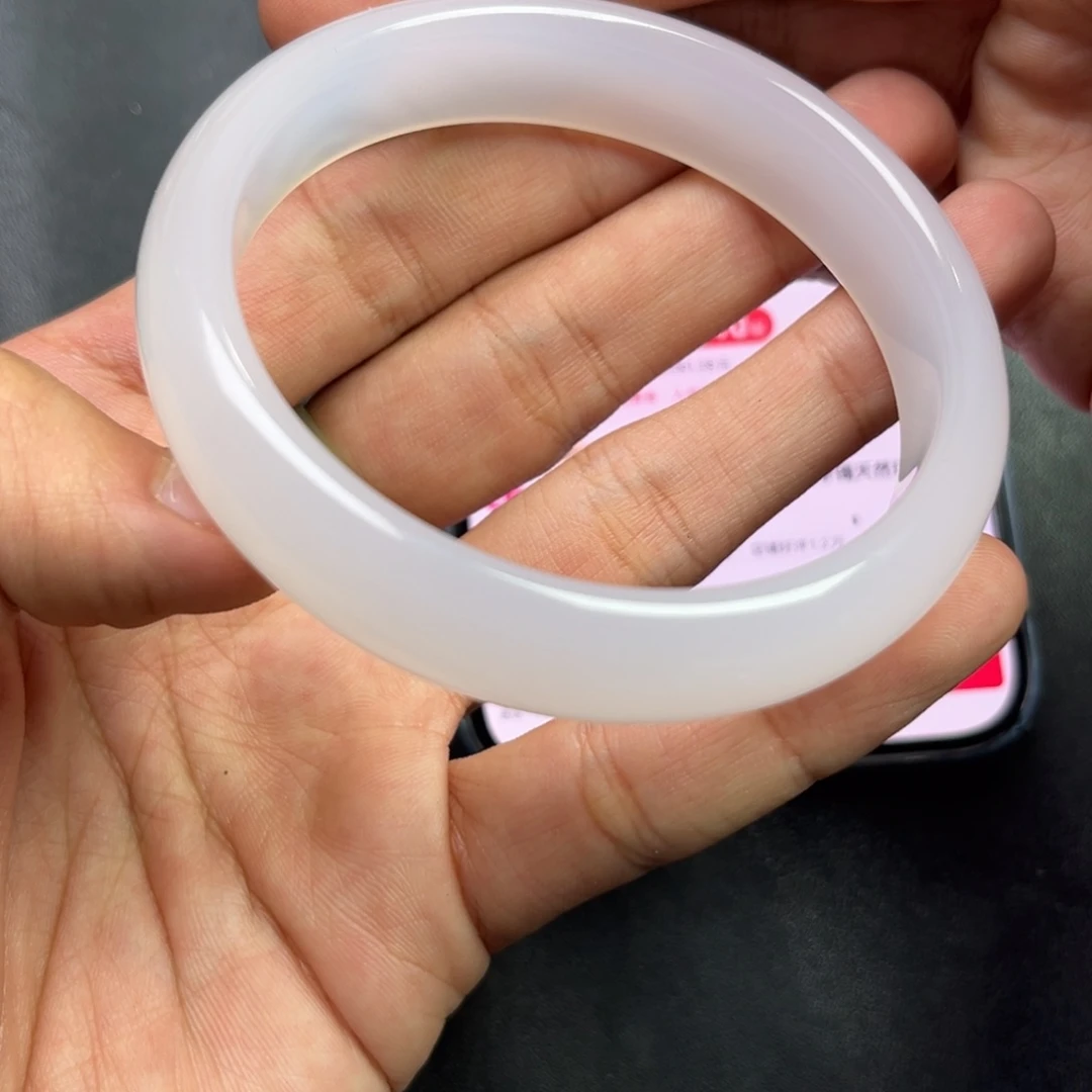 玛瑙/玉髓颈饰未镶嵌多样性钢板料玉髓白月光手镯货头