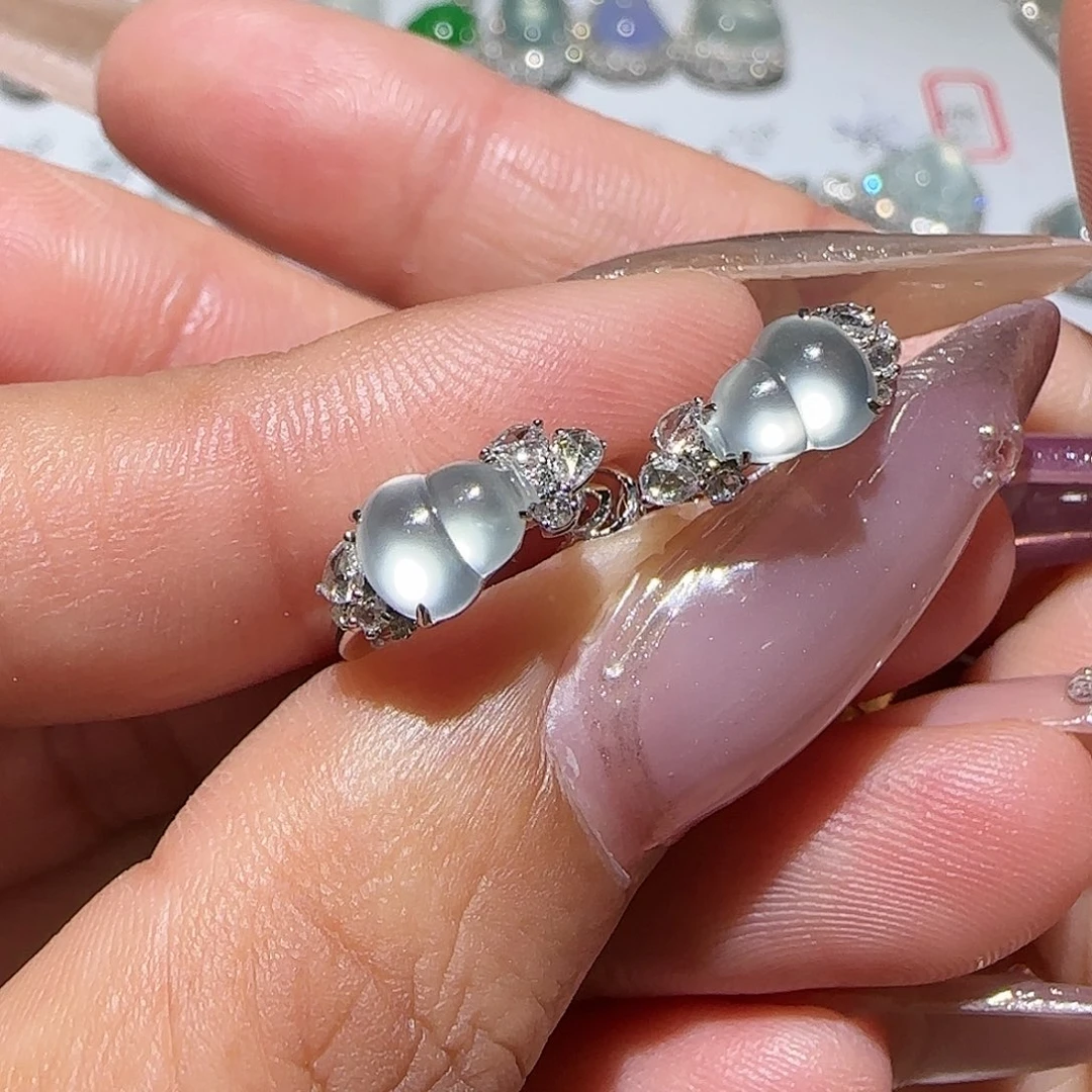 【闪购商品】18K金镶嵌翡翠耳饰天然