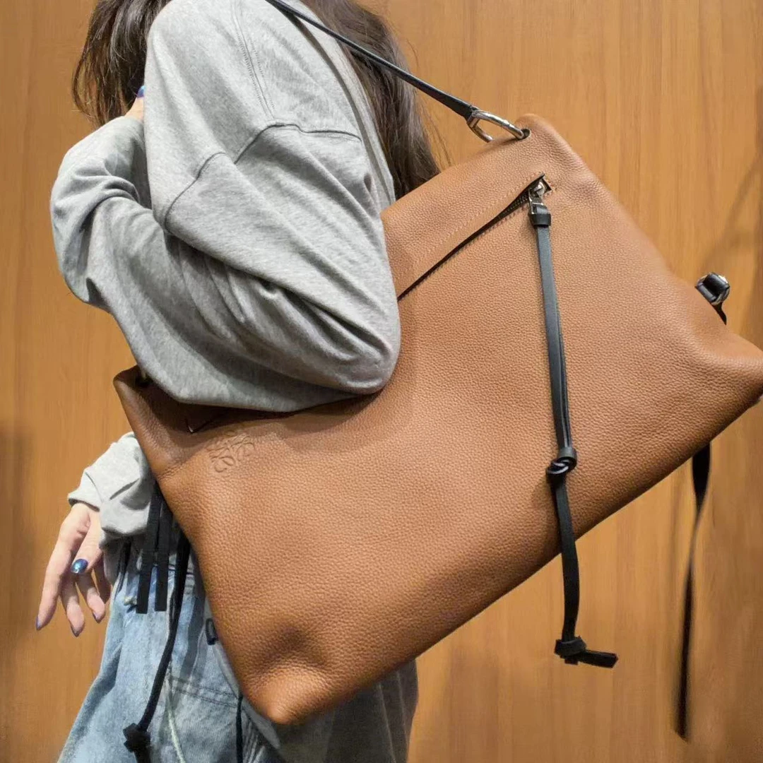 95新 LOEWE/罗意威 【福利】【蕾】 6WQ510 焦糖色单肩包