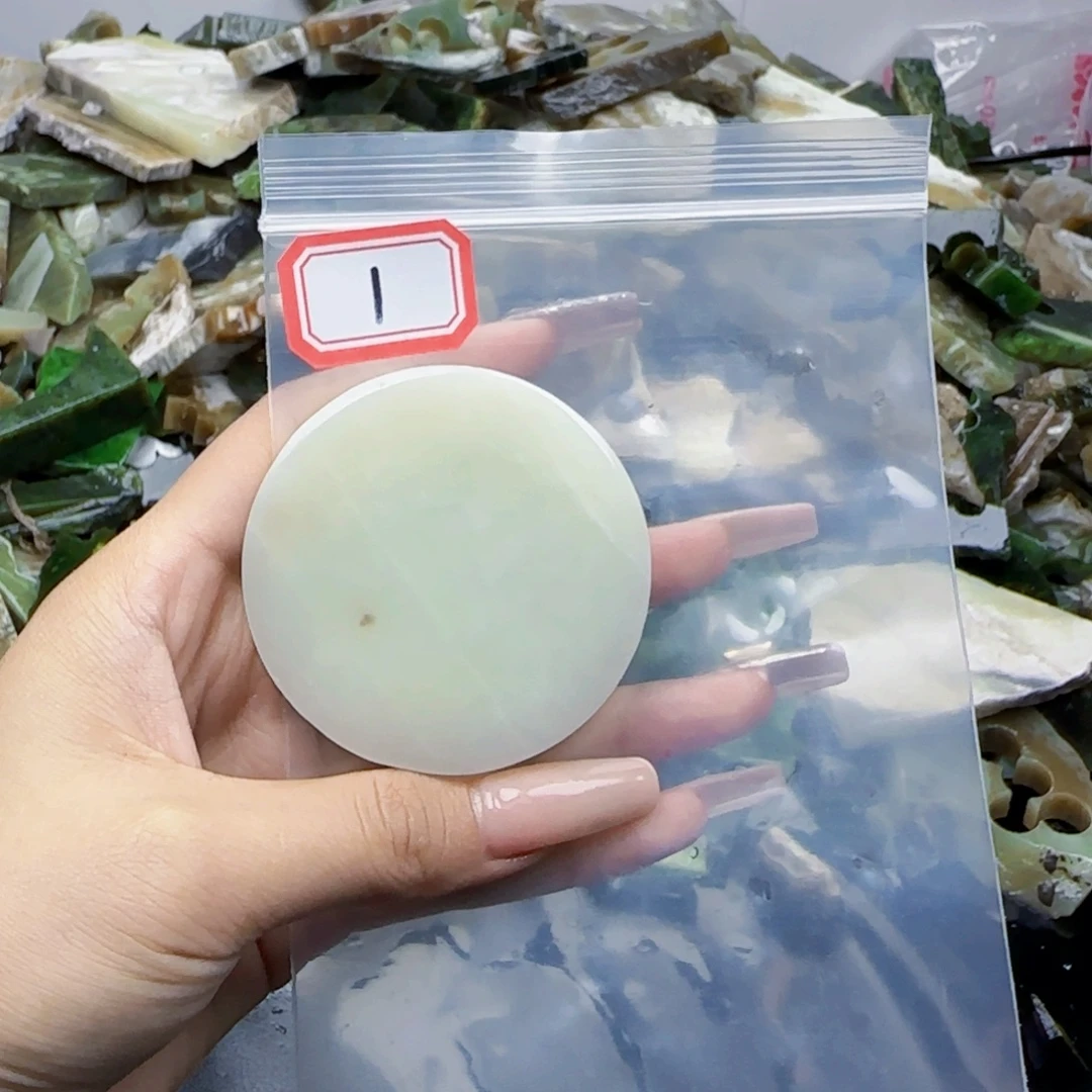 和田玉未镶嵌珠宝半成品