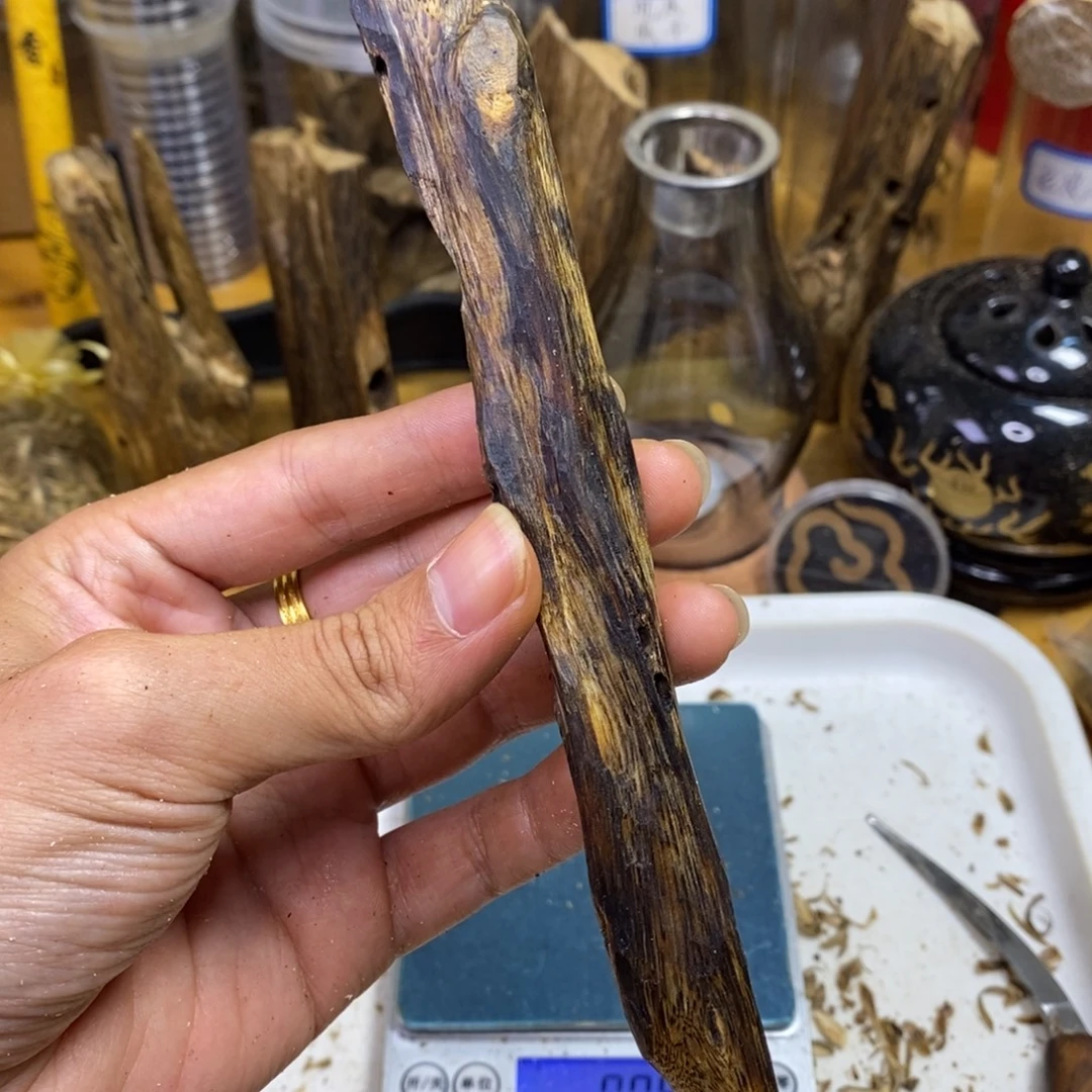 沉香高油香薰路河18克