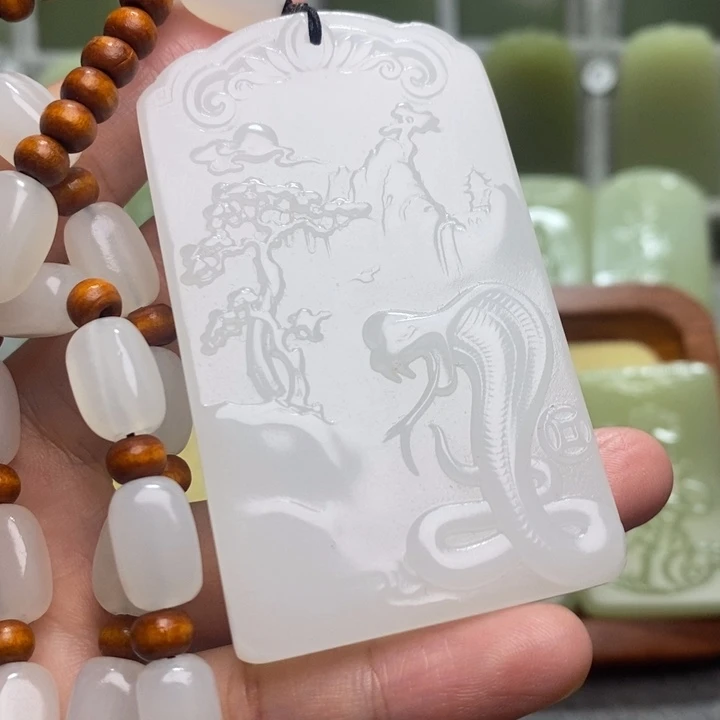 羊脂白蛇山水守护