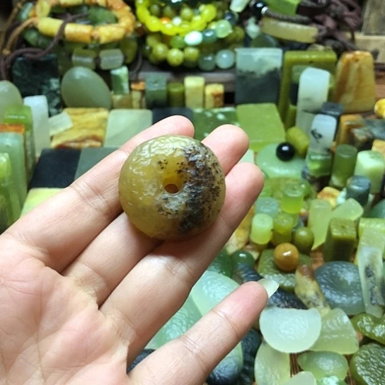 未镶嵌岫玉吊坠岫