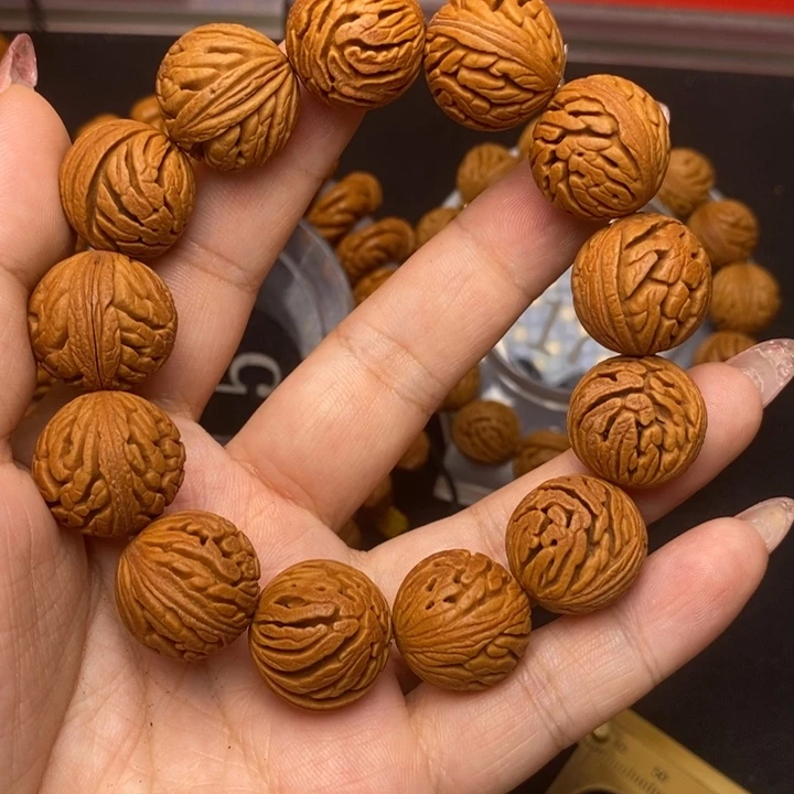 桃核吊坠陕西秦岭龙纹桃核