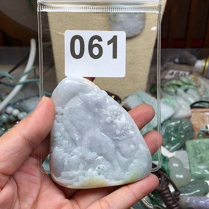 翡翠颈饰未镶嵌?*龍翡翠