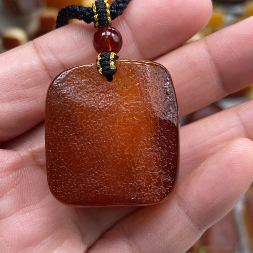 【闪购商品】琥珀颈饰未镶嵌