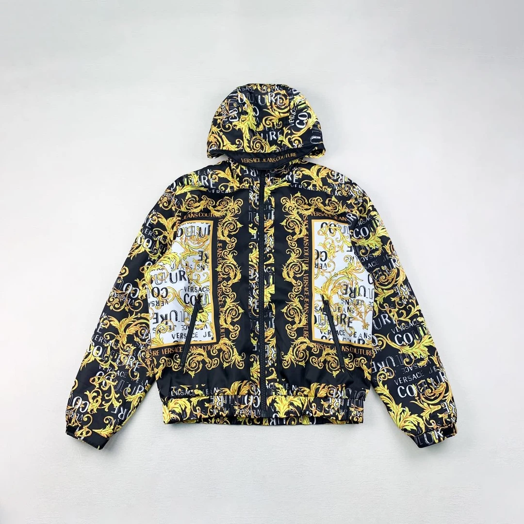 未使用 VERSACE/范思哲 巴洛克印花防风夹克外套s码编码xb5847