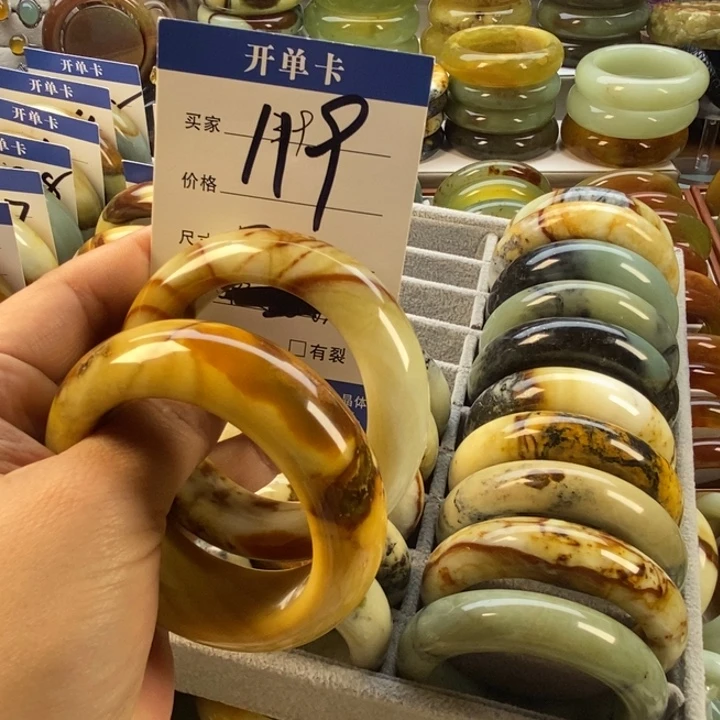 蛇纹石玉未镶嵌手镯一对52.4无售后（瑕）