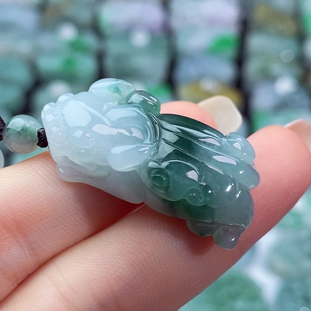 颈饰未镶嵌翡翠天然