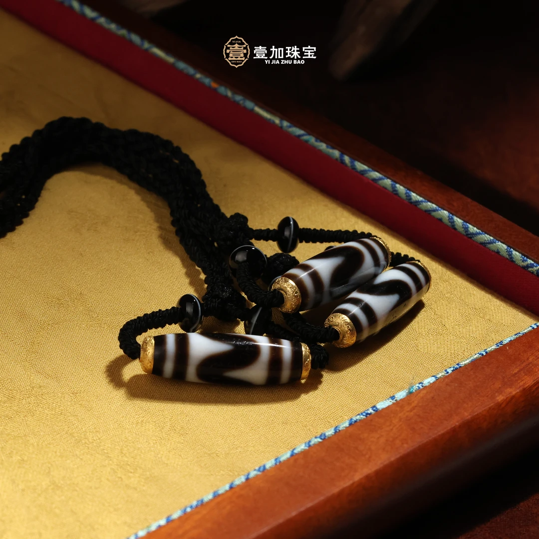 壹加林妹妹 | 玛瑙上肯牙牙金镶横款锁骨链多样性发其一