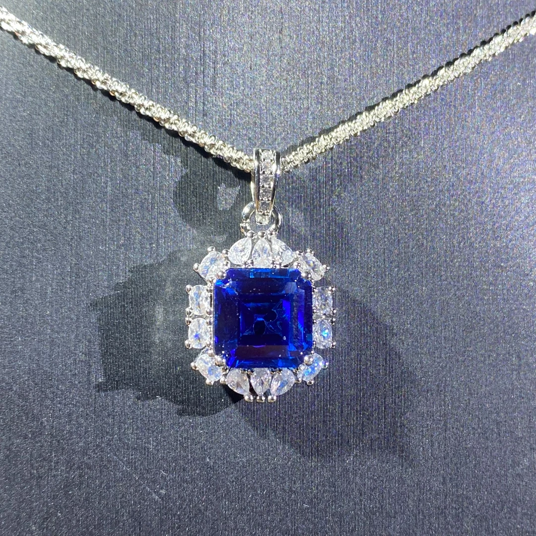 精选q08-典藏轻奢-重工豪华吊坠