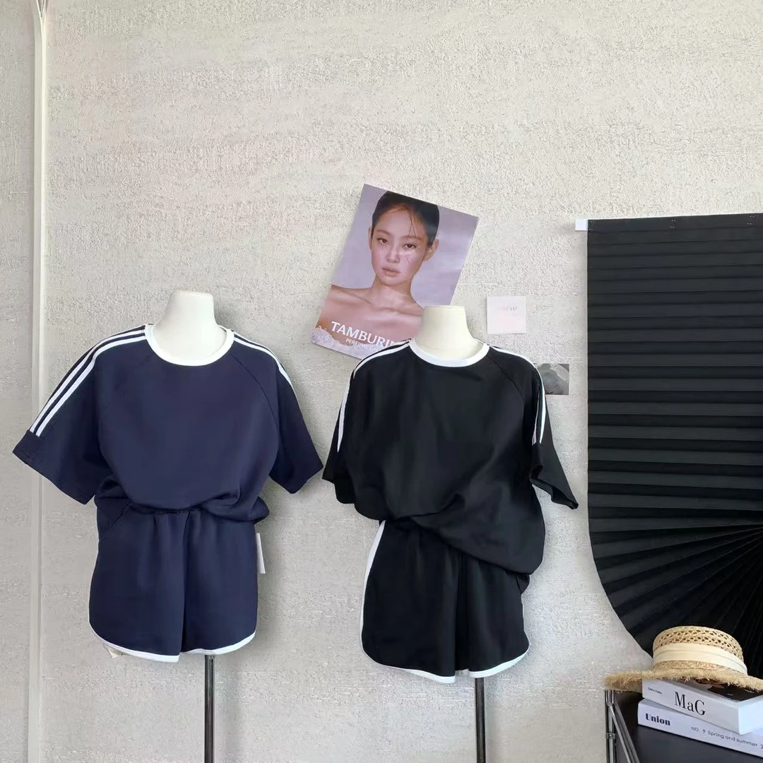 『雨美 Show』8699百搭三条杠短裤套装