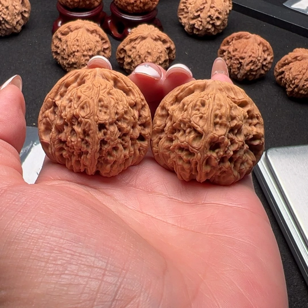 文玩核桃吊坠南疆石40全品