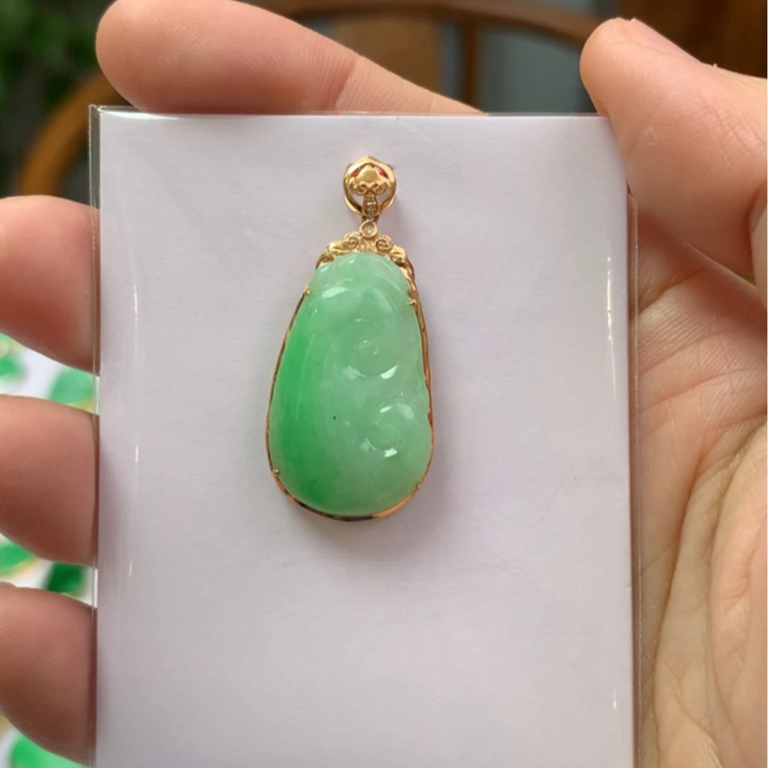 【闪购商品】翡翠颈饰18K金镶嵌翡翠首饰