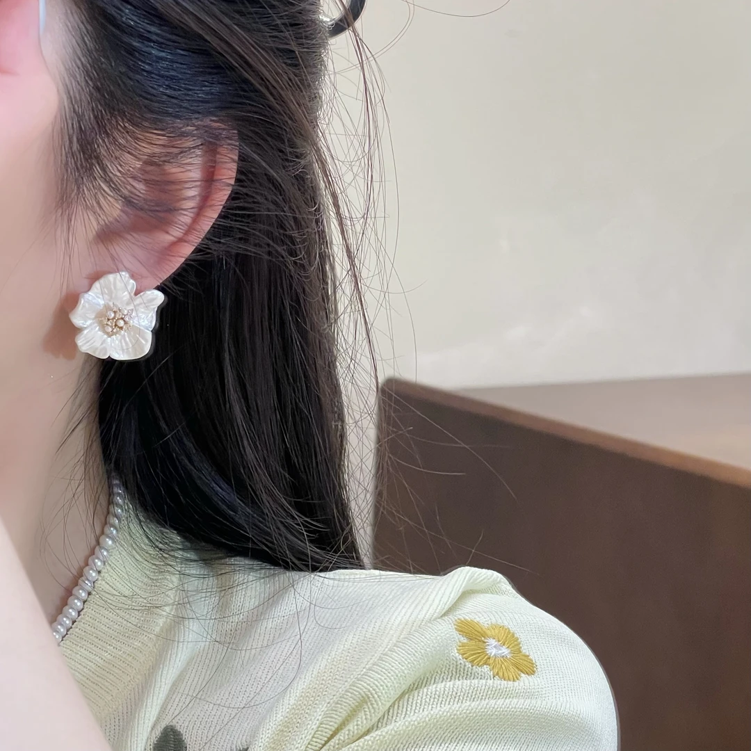 白色花朵耳钉时尚温柔轻奢气质ins小众法式F456