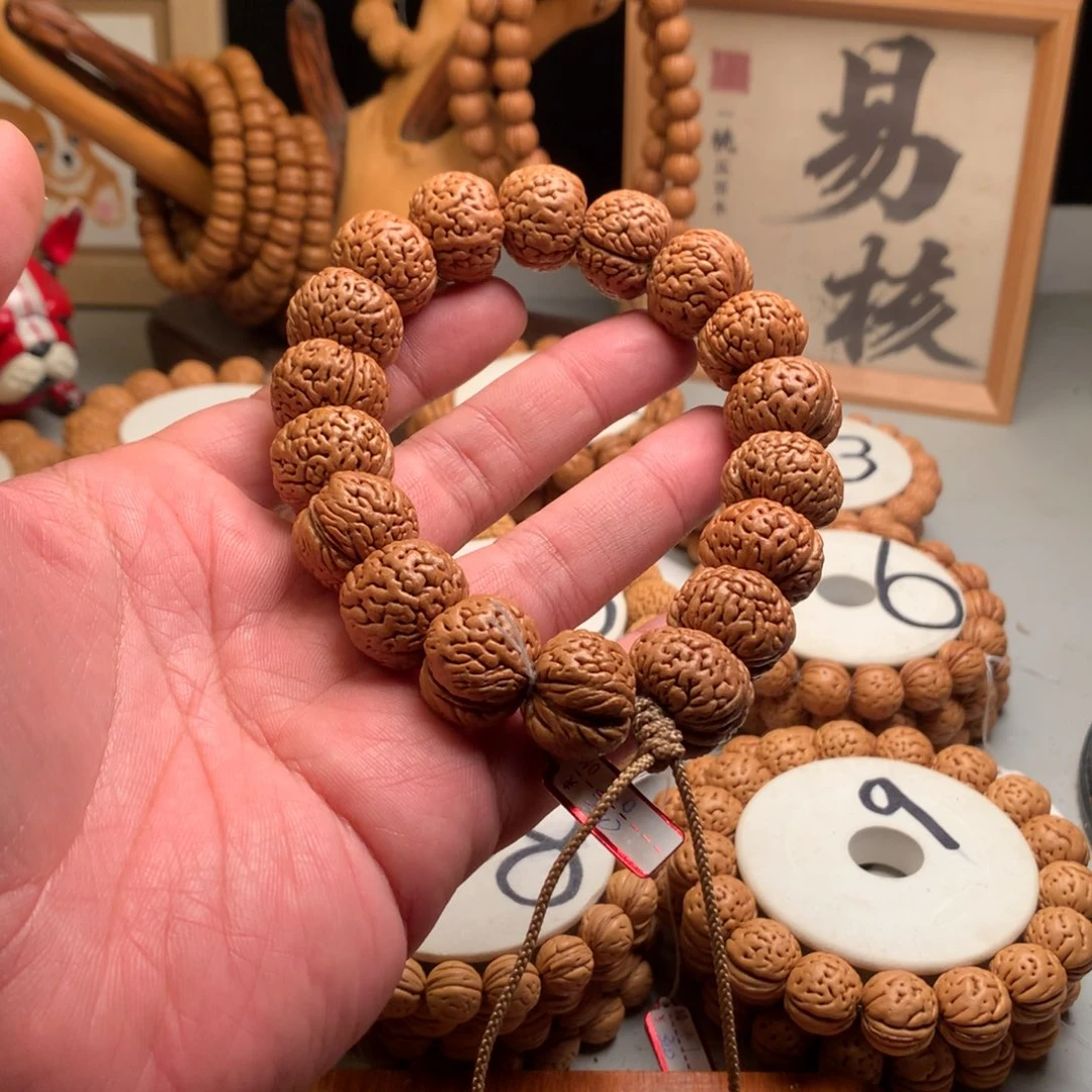老***登手串桃核20牙子手持