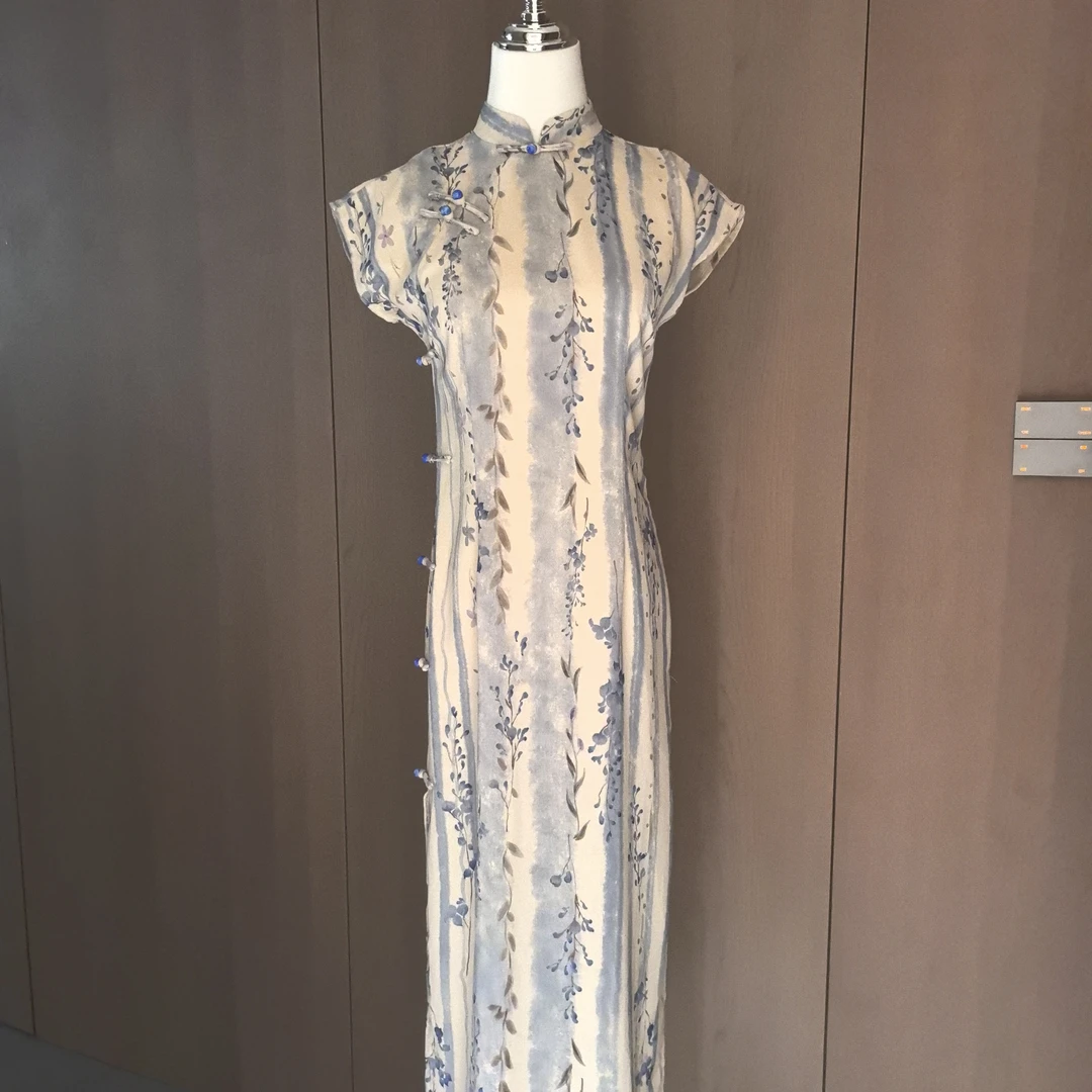 低开衩一字扣装饰扣新中式旗袍法式提花印花复古女士碎花时尚