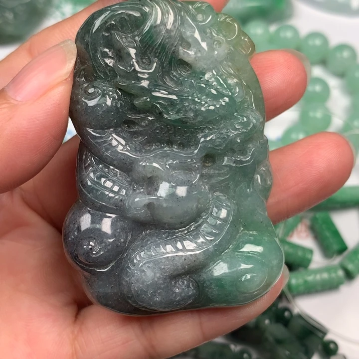 翡翠未镶嵌颈饰翡翠