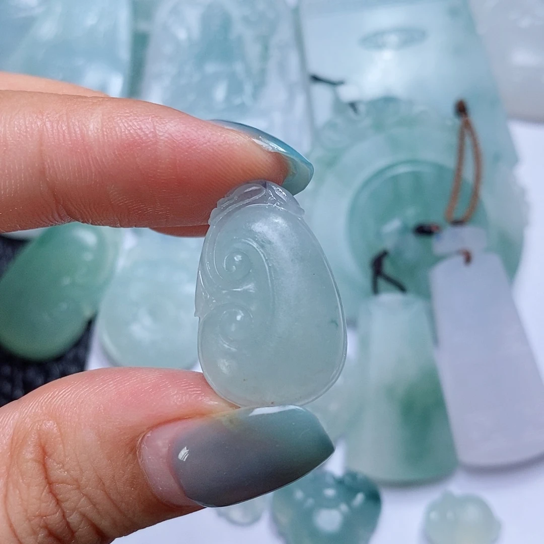 s***l定制翡翠未镶嵌毛货付款后确认抛光