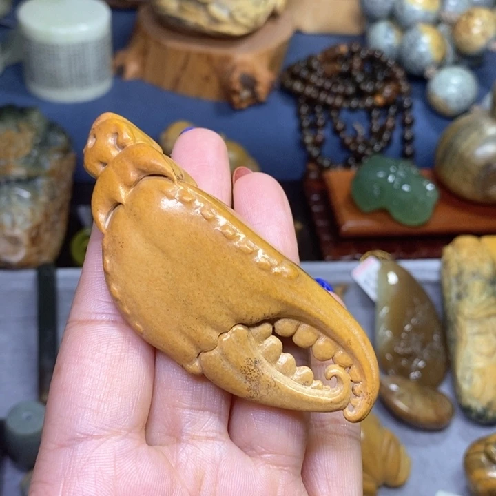 岫岩河磨玉（透闪石质玉）把件未镶嵌