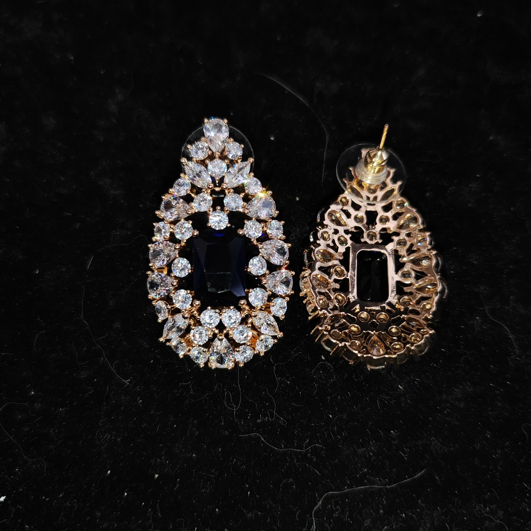 铜合金合成锆石耳饰 铜合金合成锆石耳饰 A12