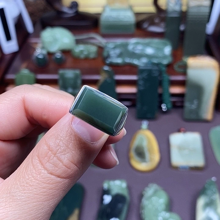 岫岩老玉（透闪石质玉）银S925镶嵌挂件