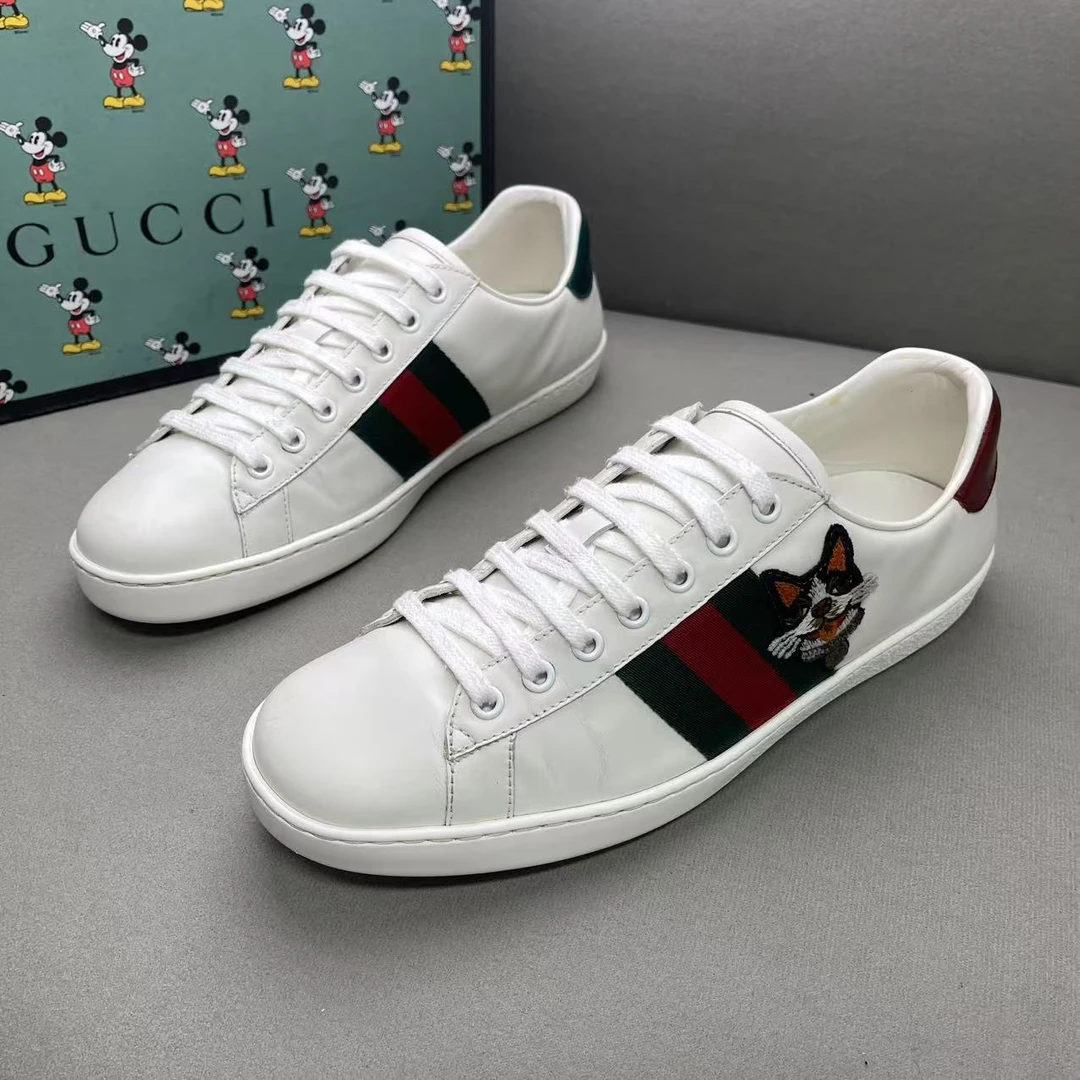 95新 GUCCI/古驰 白色皮面红绿系带刺绣法斗时尚百搭板鞋 41.5码