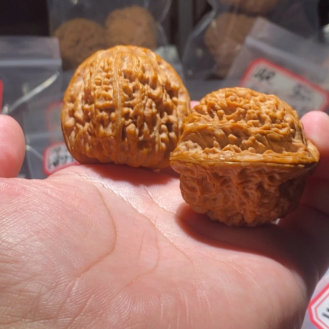 H***生文玩核桃吊坠42全品南疆
