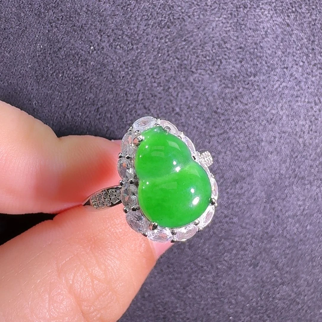 翡翠银S925镶嵌戒指葫芦