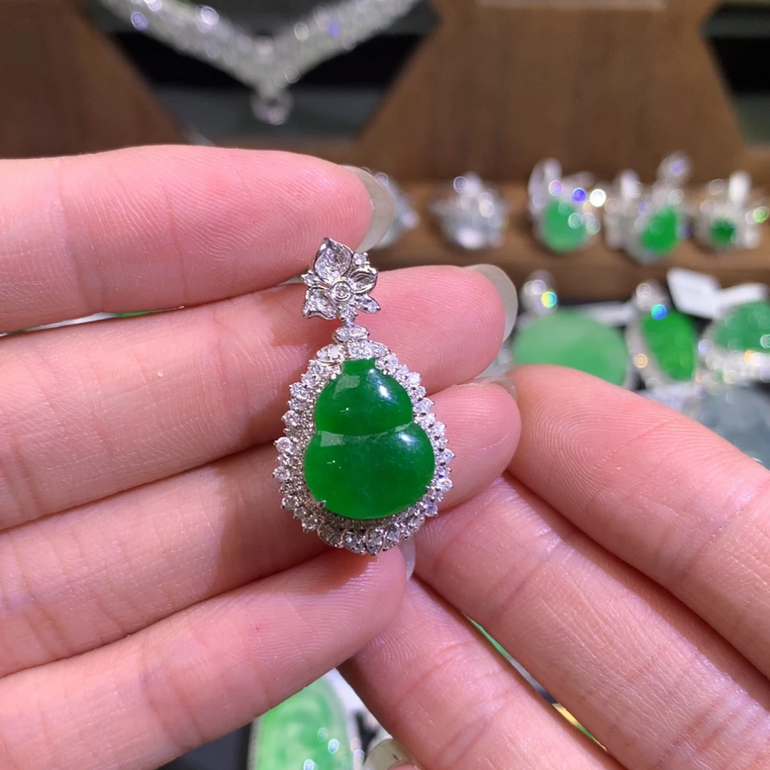 翡翠18K金镶嵌吊坠(不含链)