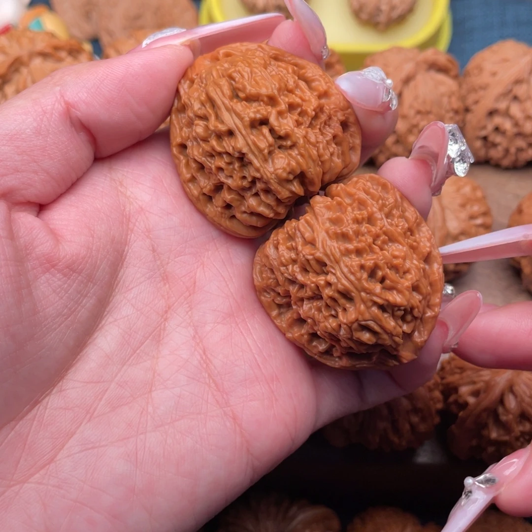 ？***文玩核桃把件全品南疆38.5