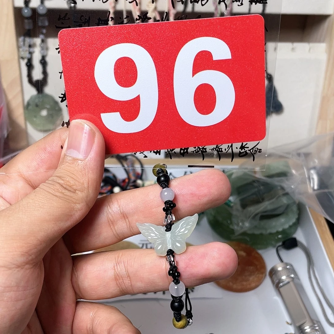 蛇纹石玉颈饰合金