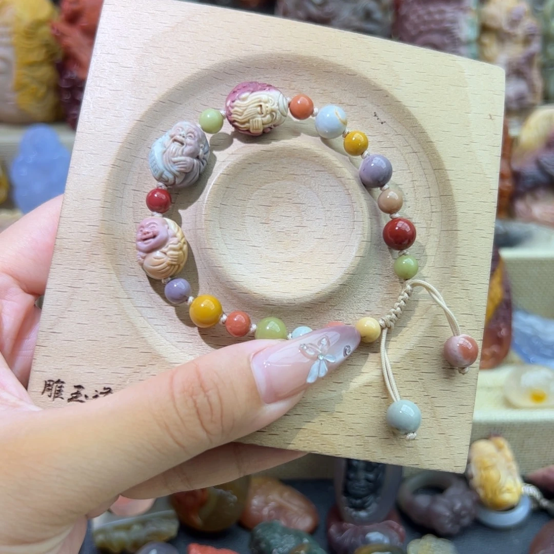 颈饰未镶嵌石英质玉