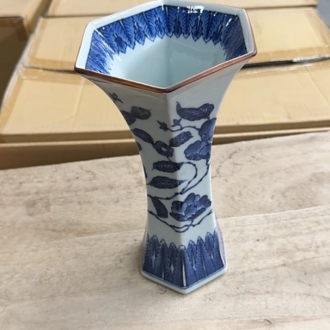 精品瓷器。