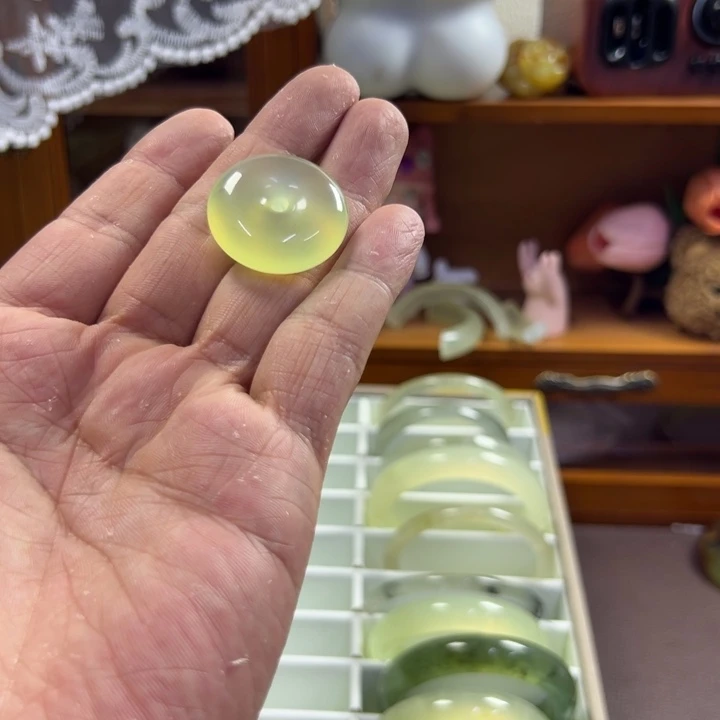 蛇纹石玉未镶嵌手镯642