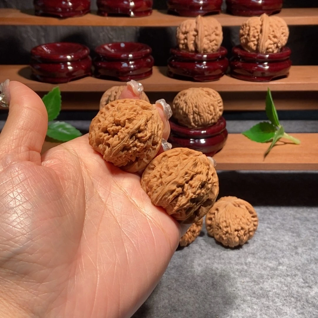 核桃把件全品40三角白