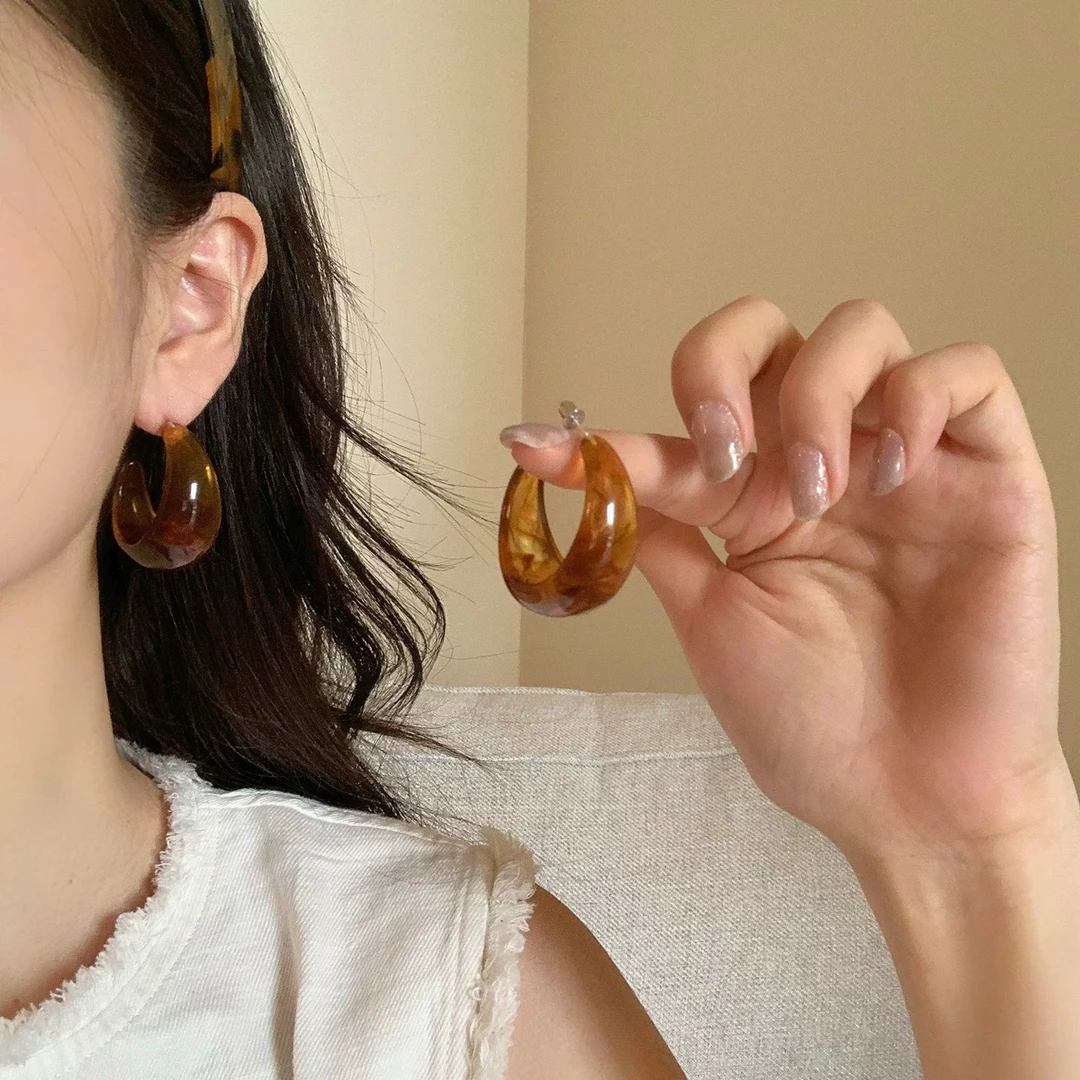 铜合金耳饰 D2180 S925银针琥珀色C圈轻奢复古小众秋冬百搭耳饰女